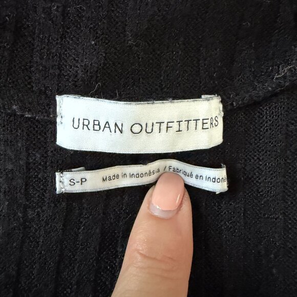 URBAN OUTFITTERS Cut Out Black Ribbed Sweater Bat Wing Size Small - Picture 11 of 11